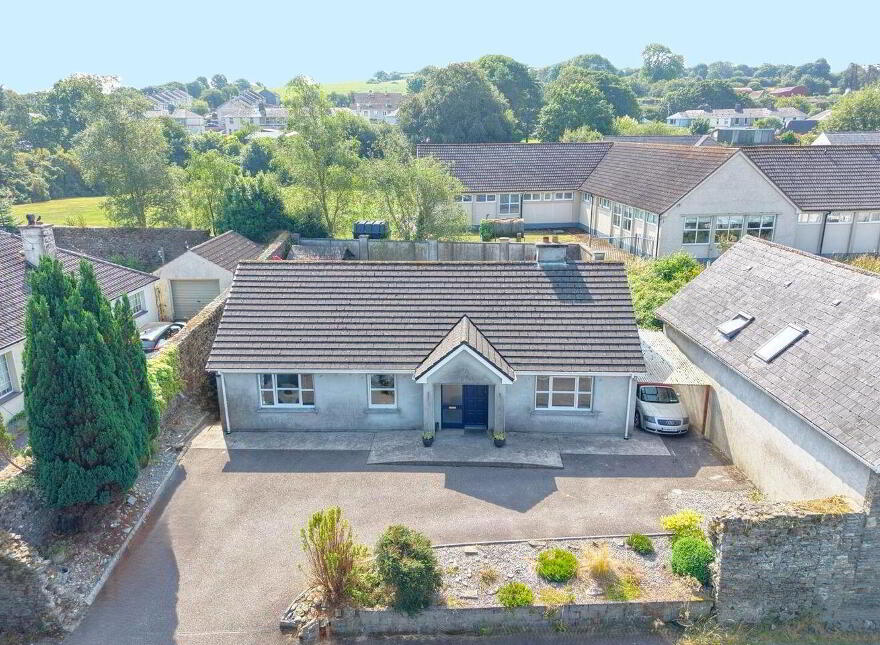 Bungalow, At Hewitts Bridge, Clancool More, Bandon, P72E398