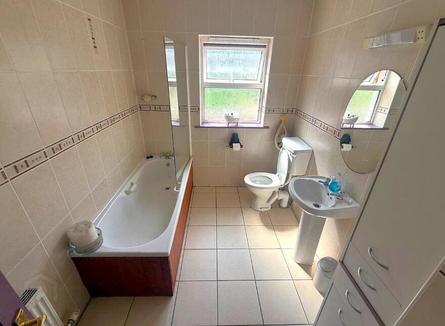 Bungalow, At Hewitts Bridge, Clancool More, Bandon, P72E398
