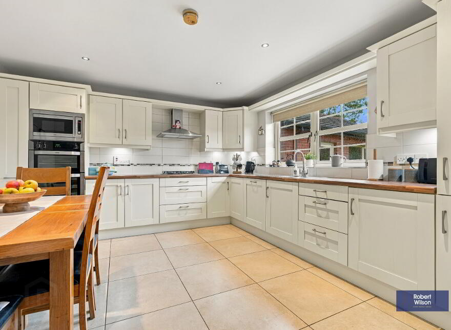 8 Ballynadrone Meadows, Magheralin, BT67 0FY