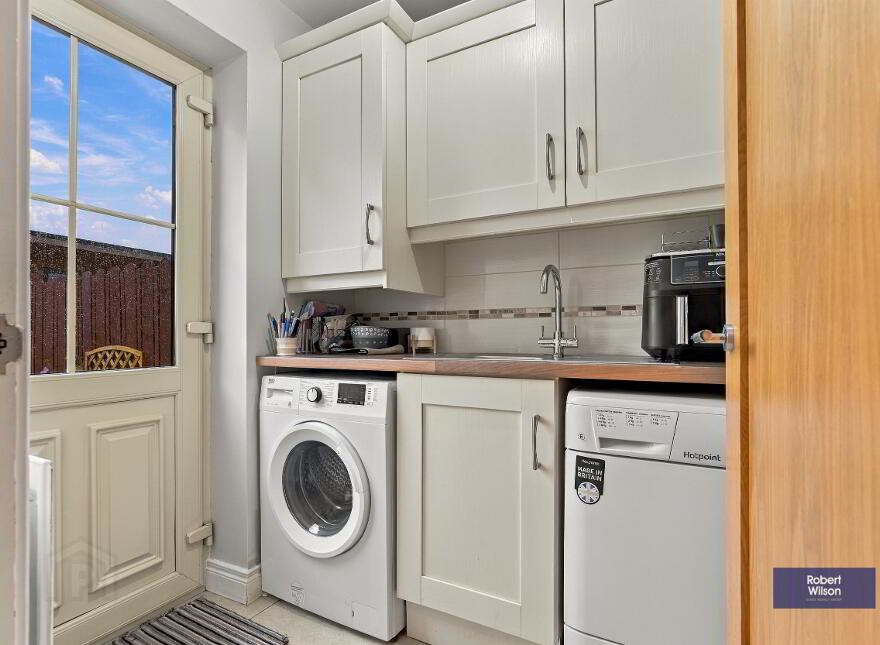 8 Ballynadrone Meadows, Magheralin, BT67 0FY
