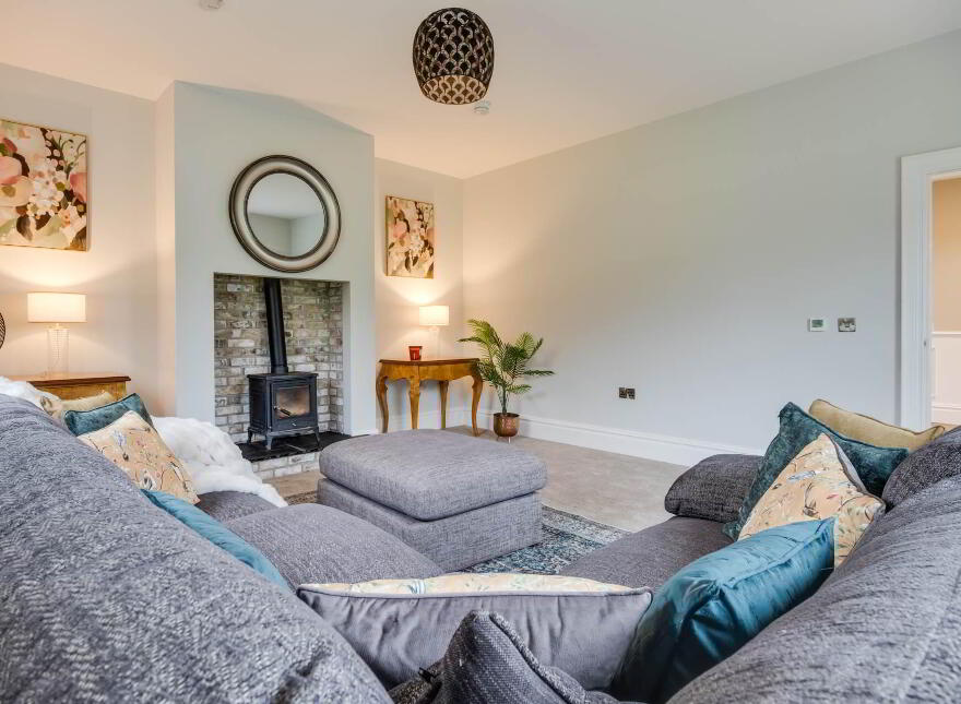 114 Loughshore Road, Enniskillen, BT74 5NH