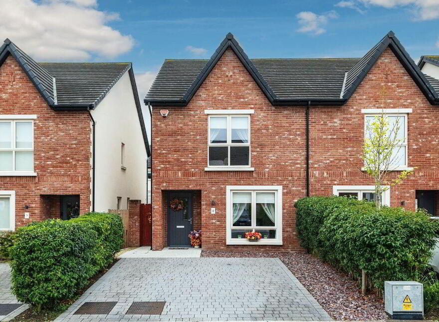 8 Whitethorn Place, Naas, W91E2RV