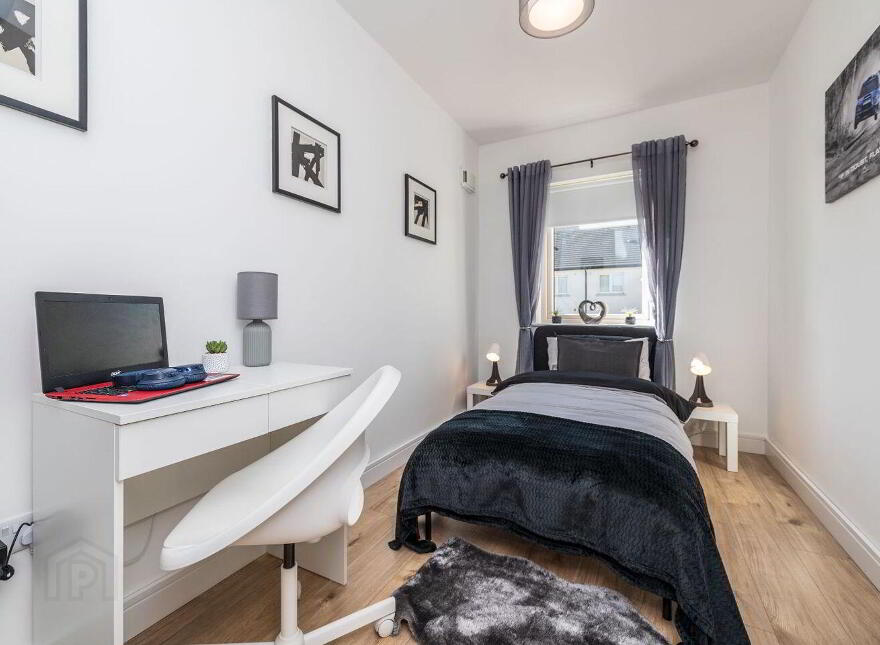 8 Whitethorn Place, Naas, W91E2RV