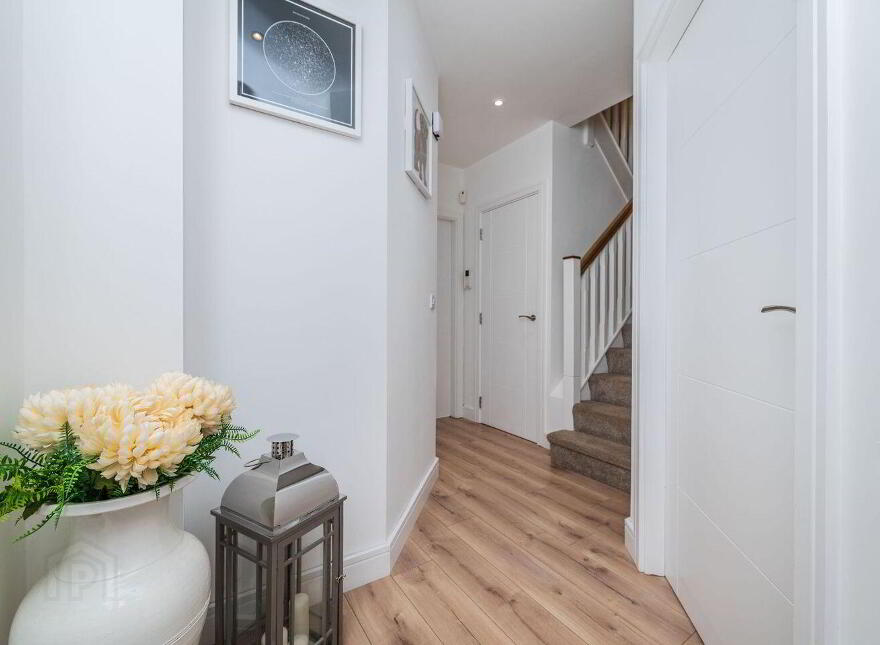 8 Whitethorn Place, Naas, W91E2RV