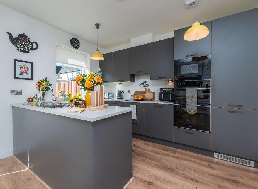 8 Whitethorn Place, Naas, W91E2RV