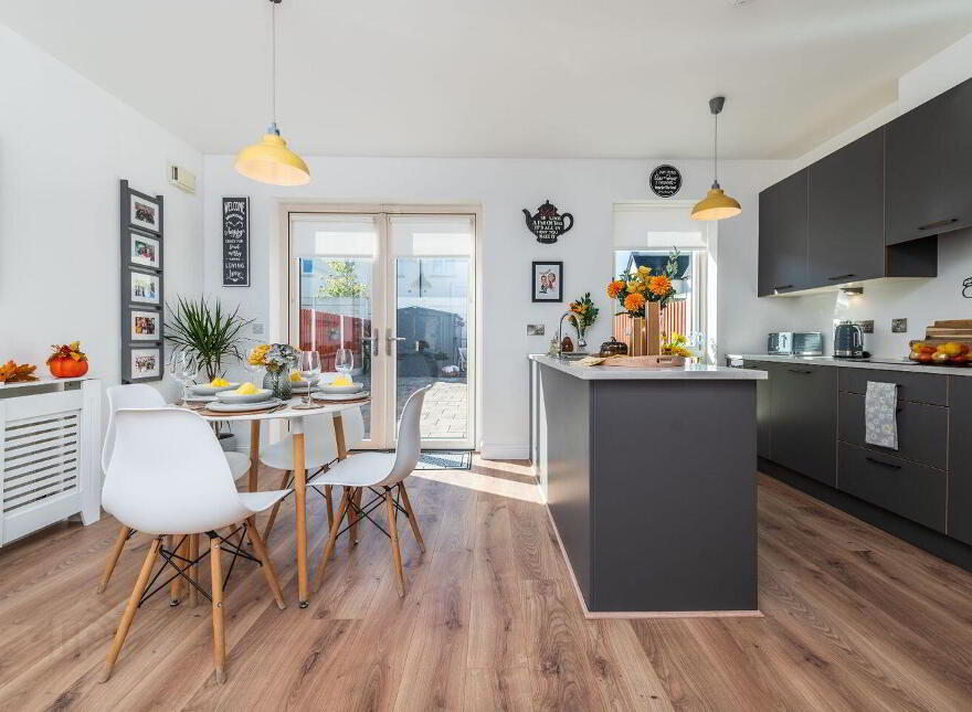 8 Whitethorn Place, Naas, W91E2RV
