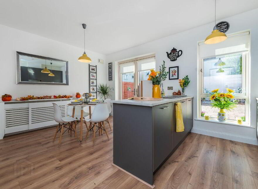 8 Whitethorn Place, Naas, W91E2RV