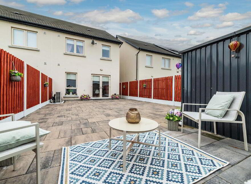 8 Whitethorn Place, Naas, W91E2RV