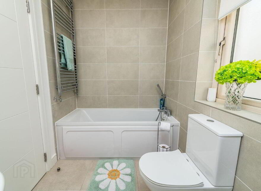 8 Whitethorn Place, Naas, W91E2RV