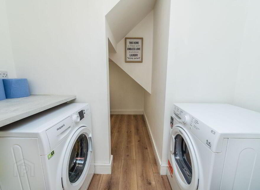 8 Whitethorn Place, Naas, W91E2RV