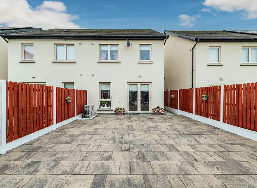 8 Whitethorn Place, Naas, W91E2RV