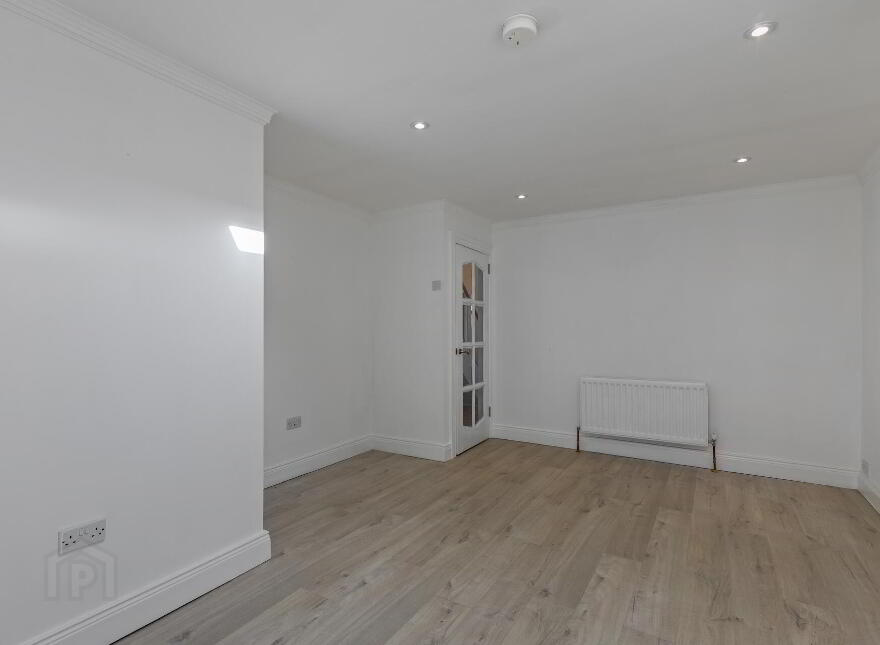 27 Comber Road, Dundonald, Belfast, BT16 2AA