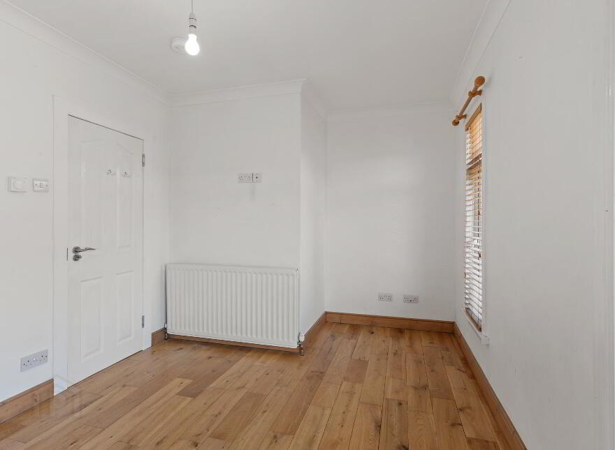 27 Comber Road, Dundonald, Belfast, BT16 2AA