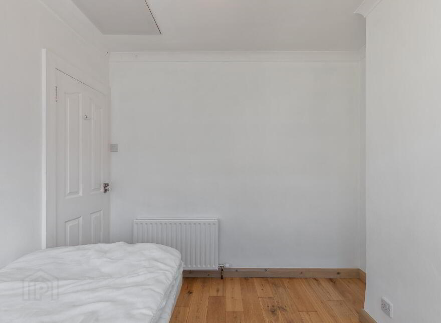 27 Comber Road, Dundonald, Belfast, BT16 2AA