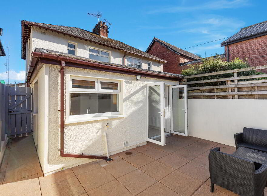 27 Comber Road, Dundonald, Belfast, BT16 2AA