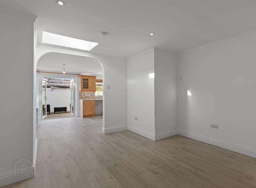 27 Comber Road, Dundonald, Belfast, BT16 2AA