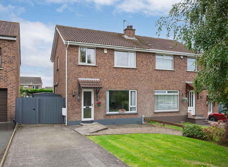 5 Sinclair Dell, Bangor, BT19 1ED photo