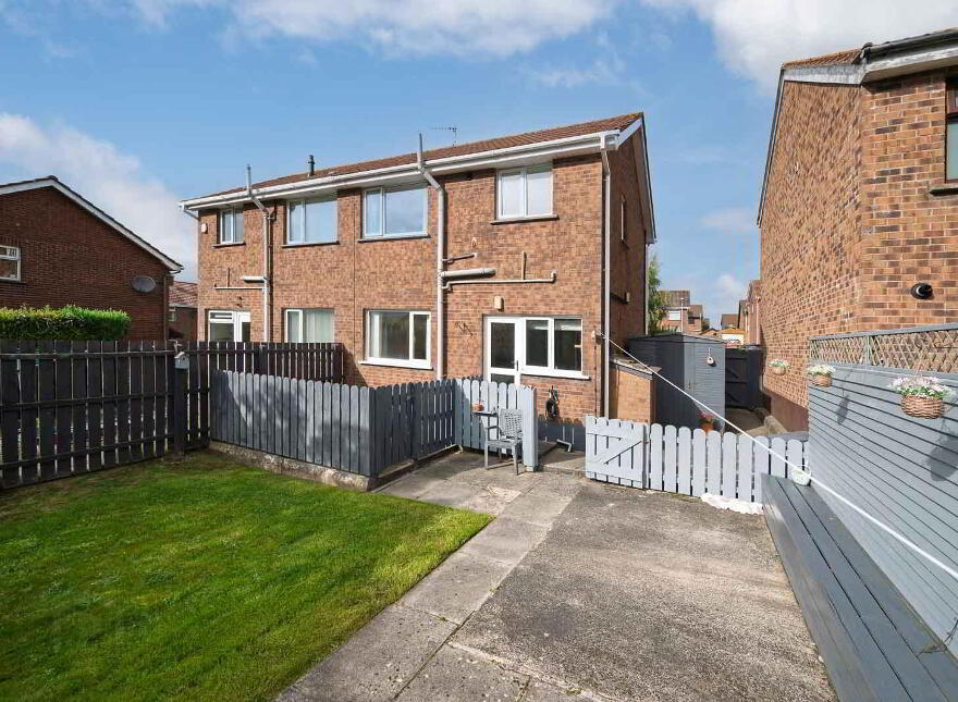 5 Sinclair Dell, Bangor, BT19 1ED