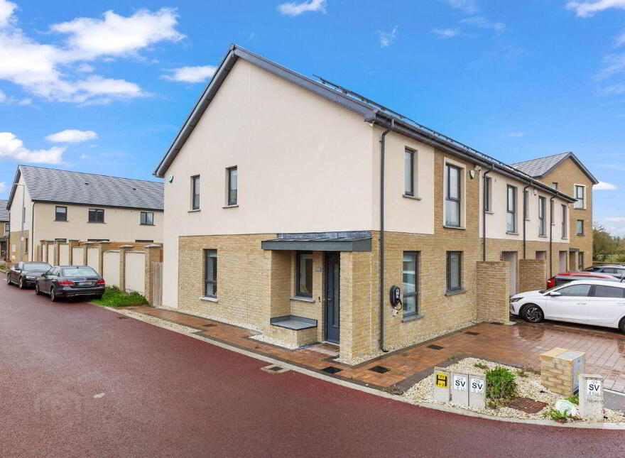 11 The Dales, Kilmartin Grove, Hollystown, D15W27A