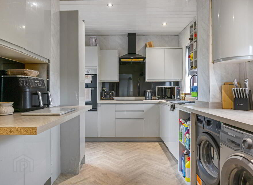 23 Woodvale Parade, Belfast, BT13 3LH