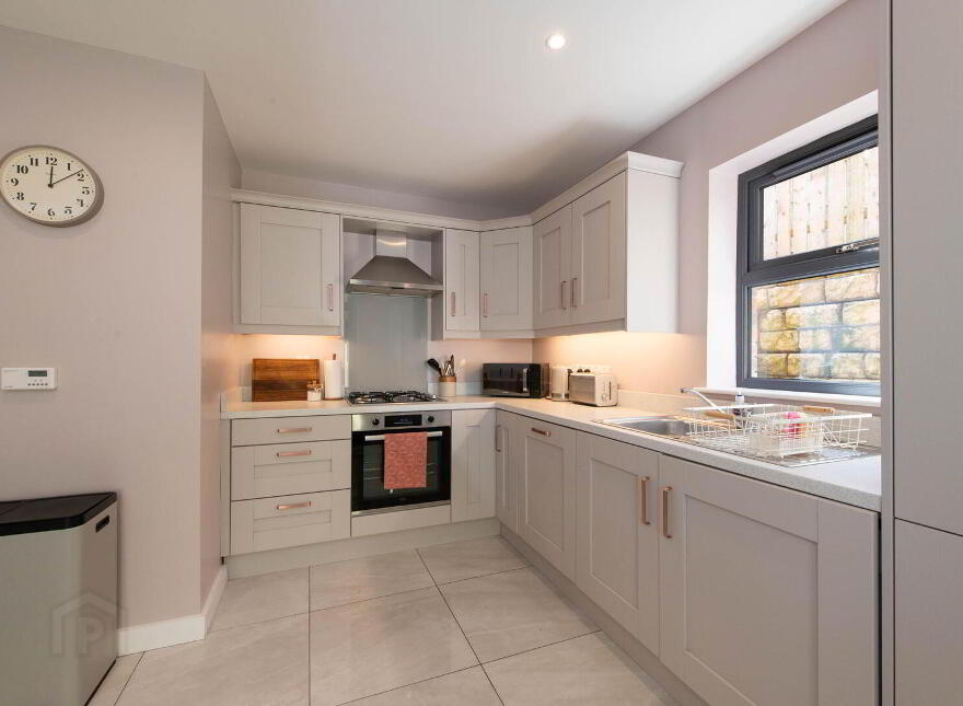 94 Thorburn Road, Newtownabbey, BT36 7JA