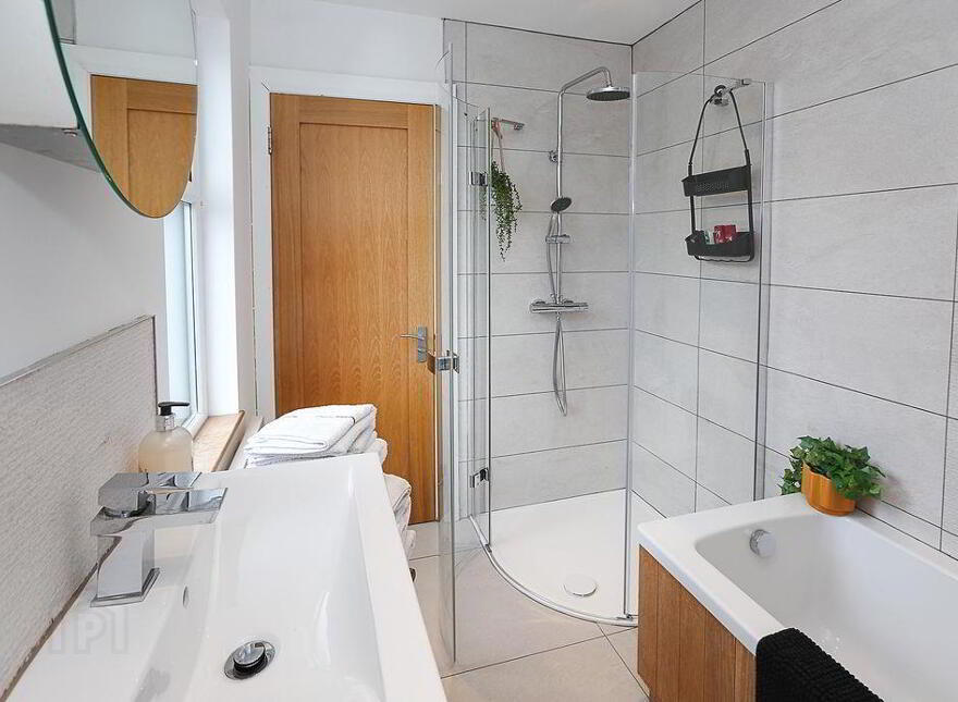 19 Florenceville Avenue, Ormeau Road, Belfast, BT7 3GZ