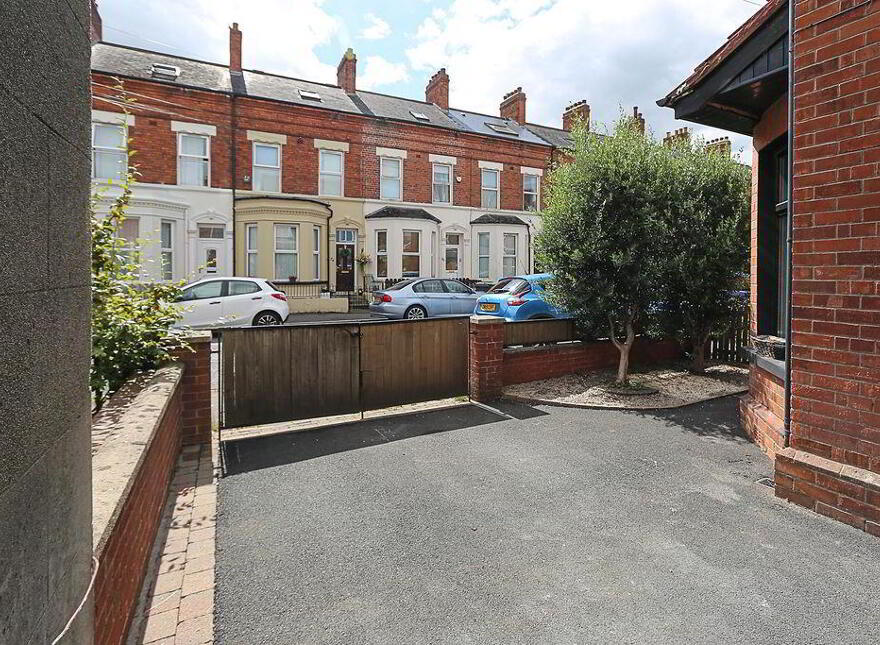 19 Florenceville Avenue, Ormeau Road, Belfast, BT7 3GZ