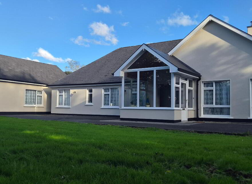 Gloria, Cootehall, Boyle, F52WN34