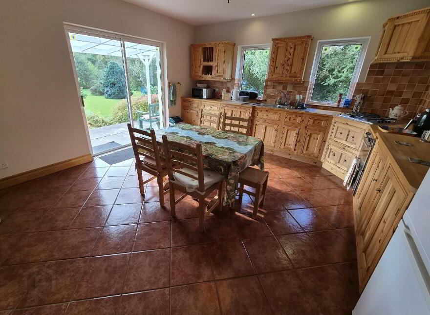 Gloria, Cootehall, Boyle, F52WN34