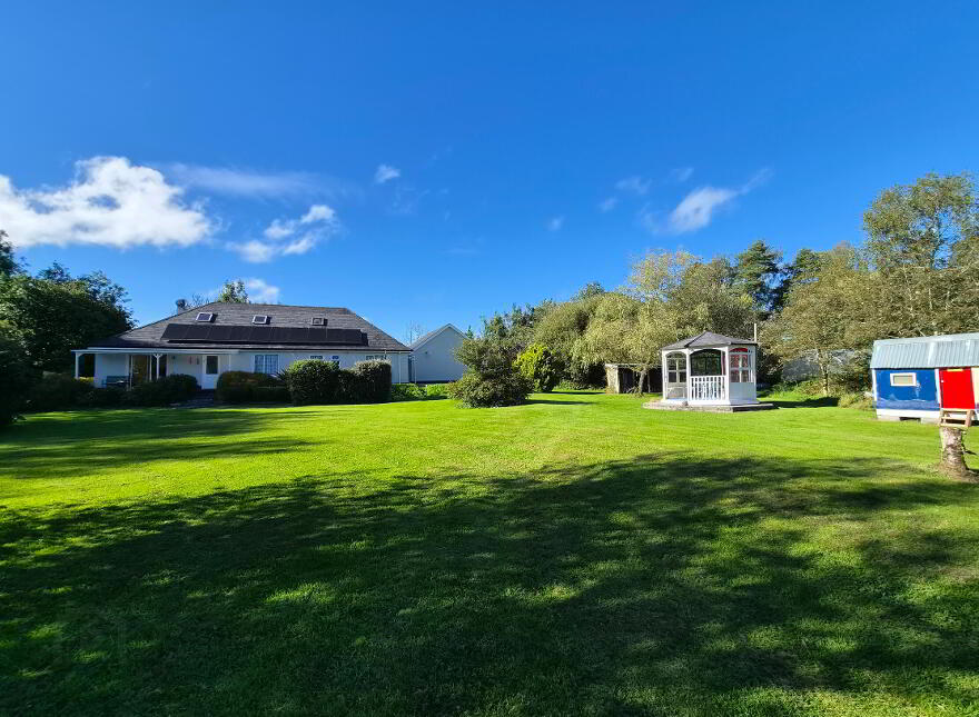 Gloria, Cootehall, Boyle, F52WN34
