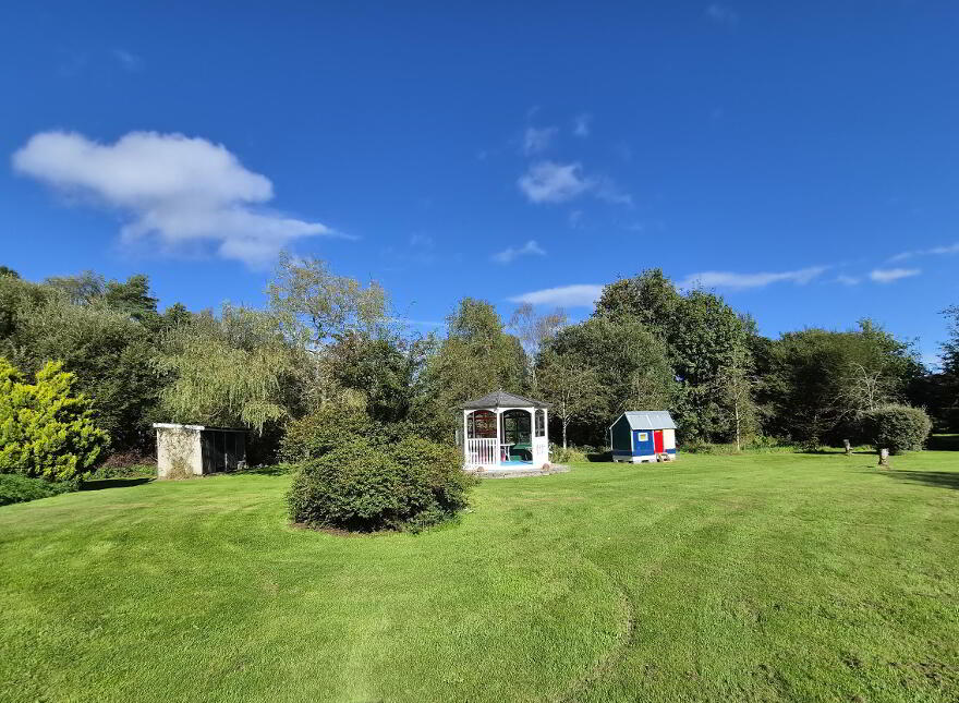 Gloria, Cootehall, Boyle, F52WN34