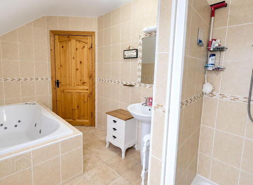 Ahacross, Kildorrery, Knockanevin, P67R963