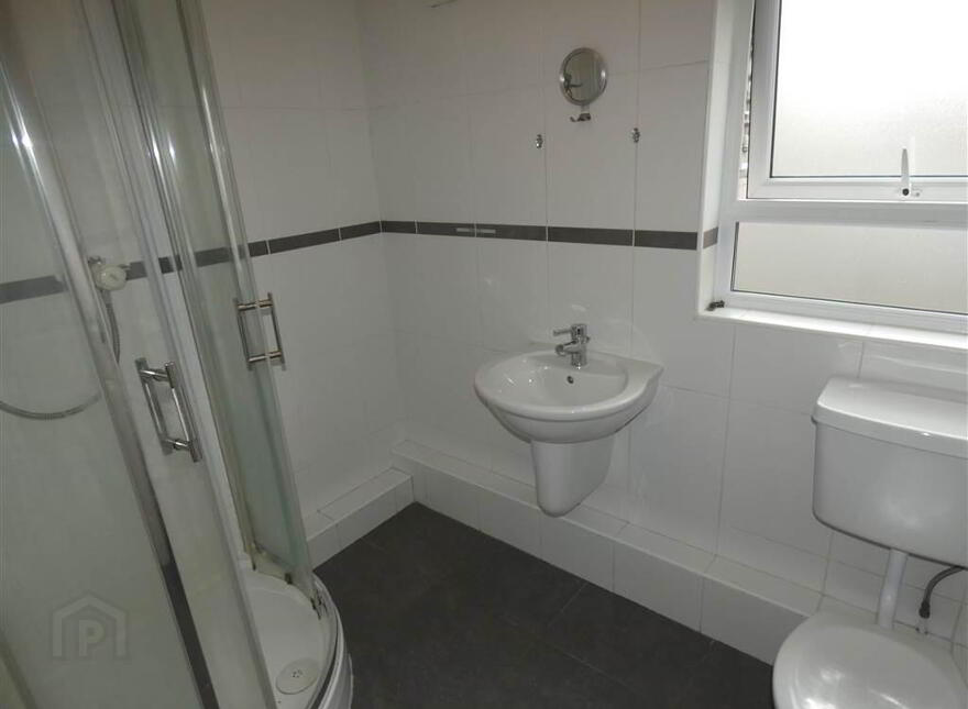 60 St. Georges Gardens, Sandy Row, Belfast, BT12 5FJ