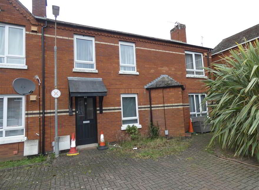 60 St. Georges Gardens, Sandy Row, Belfast, BT12 5FJ