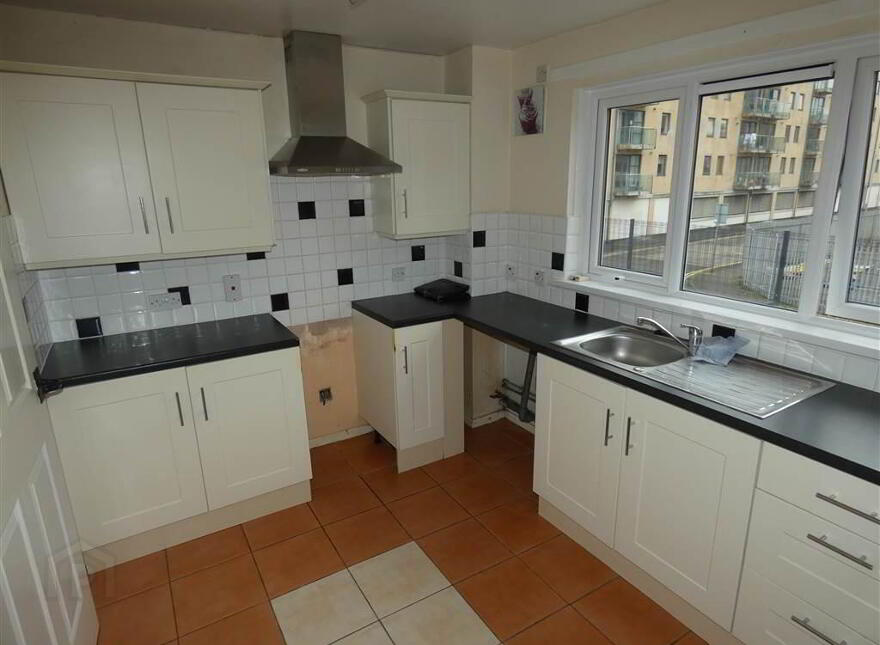 60 St. Georges Gardens, Sandy Row, Belfast, BT12 5FJ
