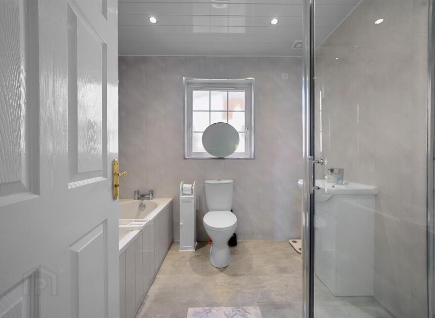 Apt, 101 Mount Eagles Avenue, Dunmurry, Belfast, BT17 0GN