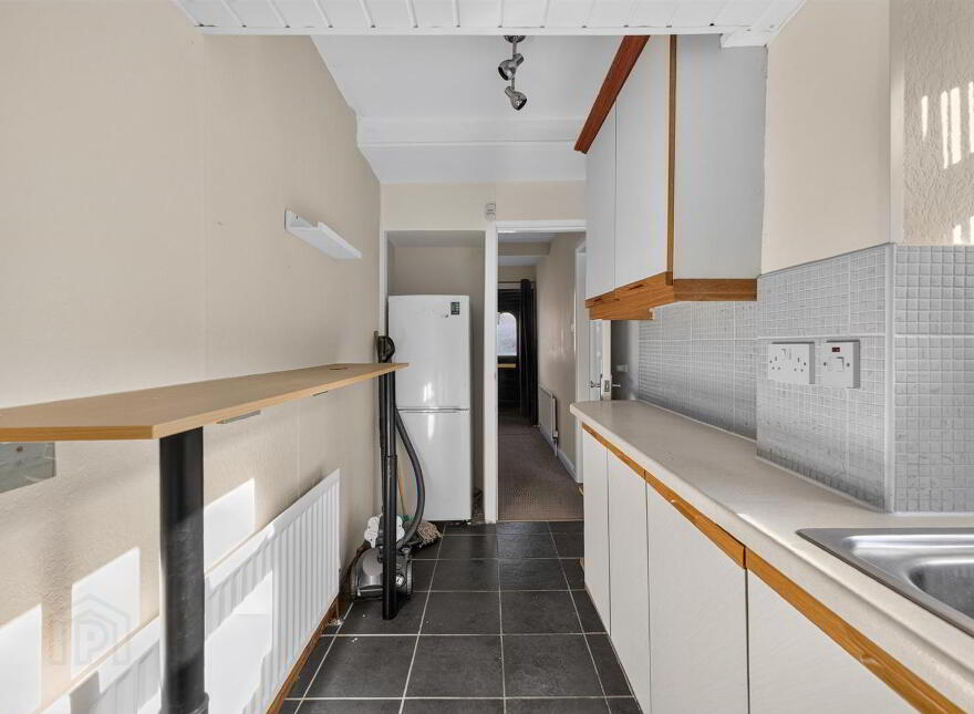 39 Florida Drive, Belfast, BT6 8EX