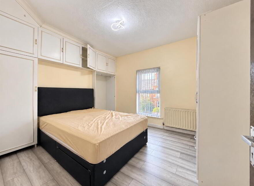 100 Donnybrook Street, Belfast, BT9 7DG