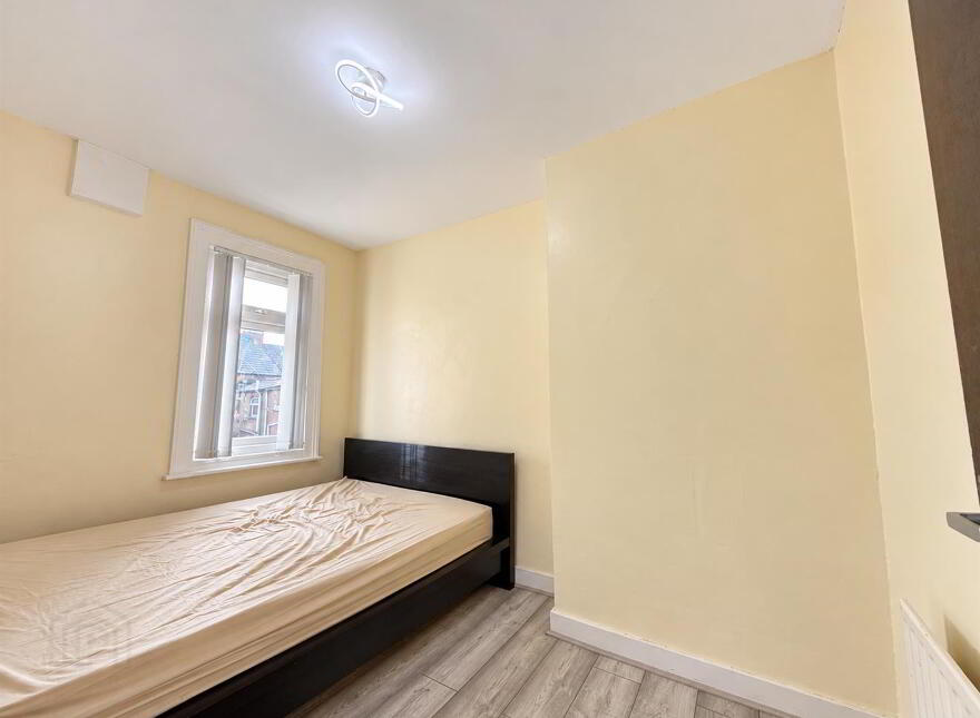 100 Donnybrook Street, Belfast, BT9 7DG