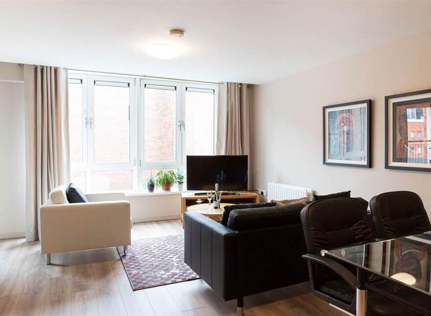 8 Shaftesbury Court, Off Dublin Road, Belfast, BT7 1RY