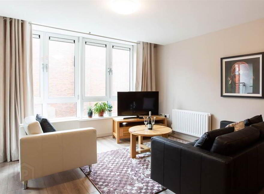 8 Shaftesbury Court, Off Dublin Road, Belfast, BT7 1RY