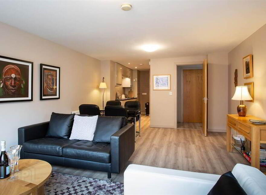 8 Shaftesbury Court, Off Dublin Road, Belfast, BT7 1RY