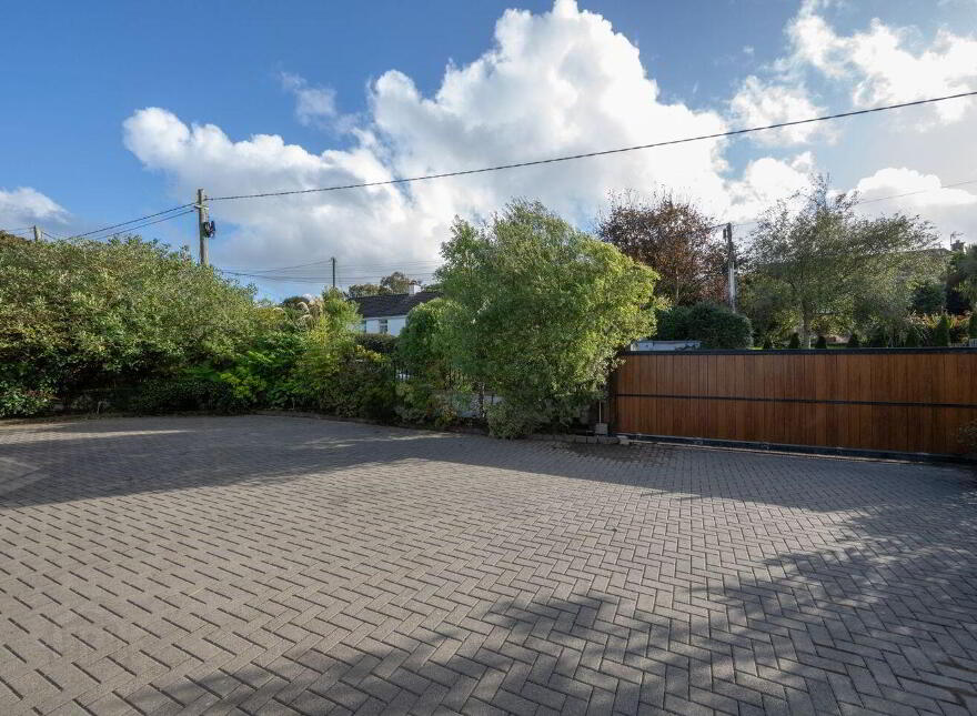 Aghadoe, Upper Ardmore, Passage West, T12D8KR