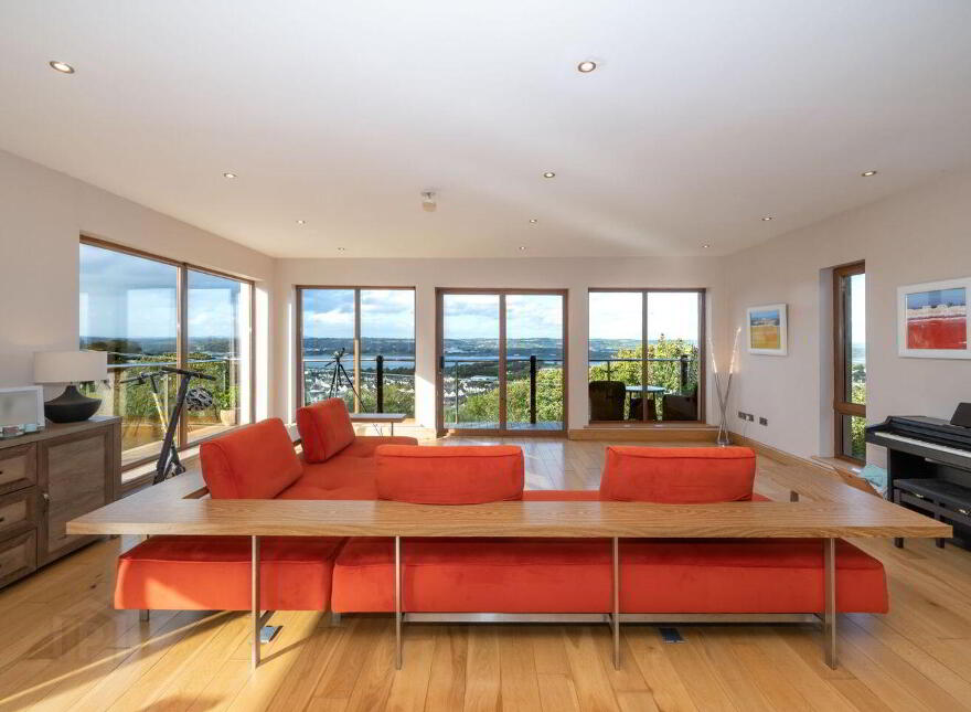 Aghadoe, Upper Ardmore, Passage West, T12D8KR