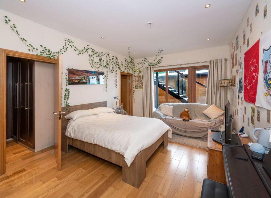 Aghadoe, Upper Ardmore, Passage West, T12D8KR