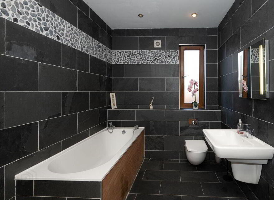 Aghadoe, Upper Ardmore, Passage West, T12D8KR