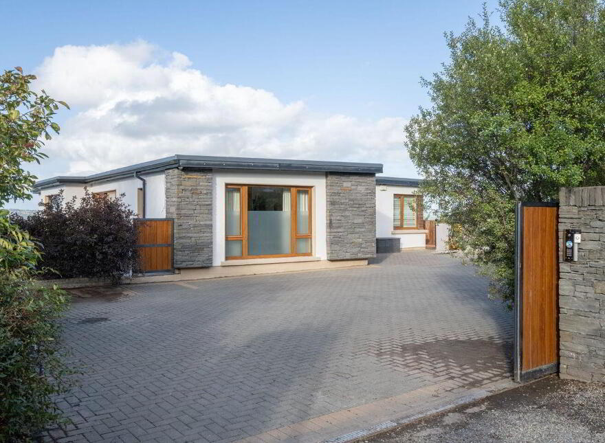 Aghadoe, Upper Ardmore, Passage West, T12D8KR