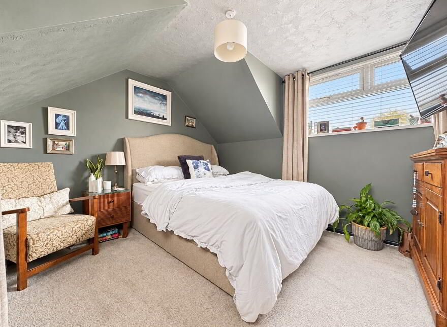 546 Upper Road, Carrickfergus, BT38 8PW