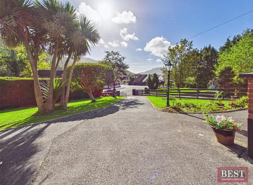 14 Newtown Road, Rostrevor, Newry, BT34 3BY