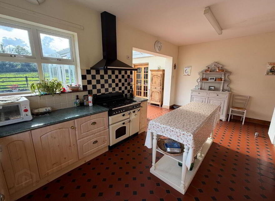 Finford House, Bunnahow, Ballinruan, H91PW8Y